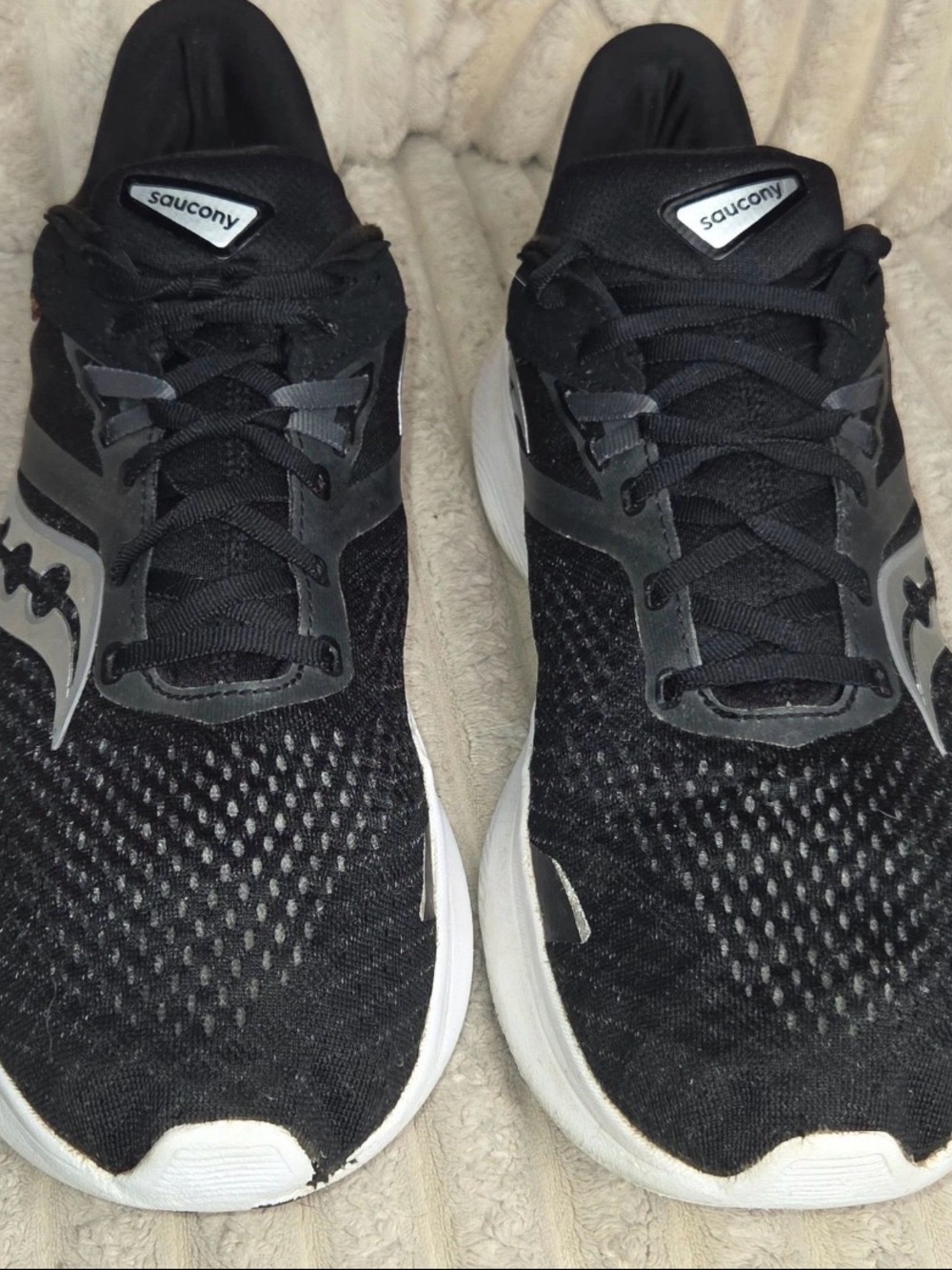 Saucony Ride 16 Mens Size US 12 Running Shoes Black White Silver PWRRUN Sneakers - Picture 3 of 8